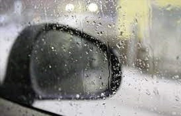 Tips for Dealing with a Foggy Car Rearview Mirror in the Rain