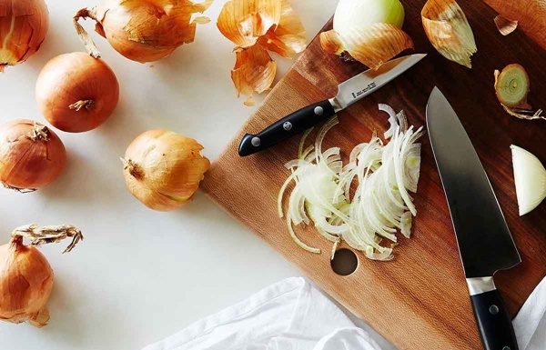Get Rid of Onion Odor in an Instant with the Easiest Method Possible