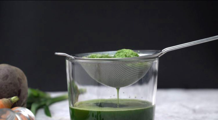 How to Mix Natural Colors for Healthy Moon Cakes (Video)