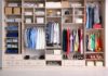 How to organize clothes to keep your room tidy even with a small space