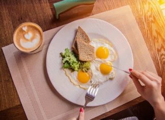 Don’t settle for just rice porridge or pho for breakfast: There is a delicious and affordable alternative!