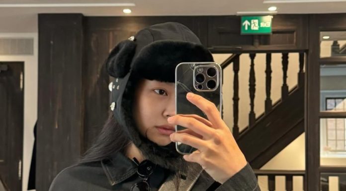 Jennie Rocks a Cute Face But Stuns in Black for a Cool Look