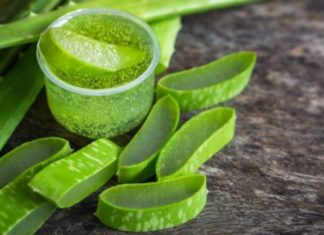 Construct Your Own Face Mask: Pore-Minimizing Recipe with Coffee and Aloe Vera Gel