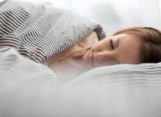 “5 Simple Home Beauty Tips for When You Can’t Visit a Spa”