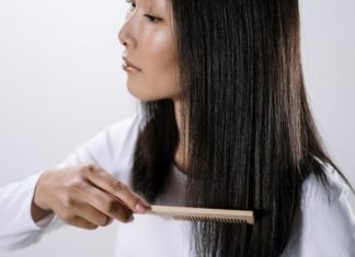 4 Habits that Make Freshly Washed Hair Sticky – Unrelated to the Weather