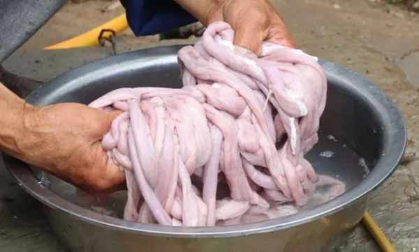 Two ingredients that will make anything spotlessly clean, brilliantly white, and odor-free