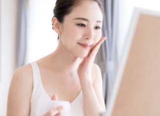 5 Must-Have Skincare Products for a Healthy and Radiant New Year’s Skin