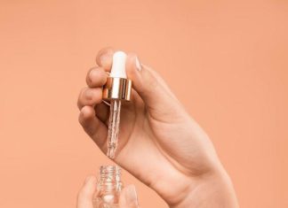 Achieving Glass Skin is now a breeze with this homemade serum