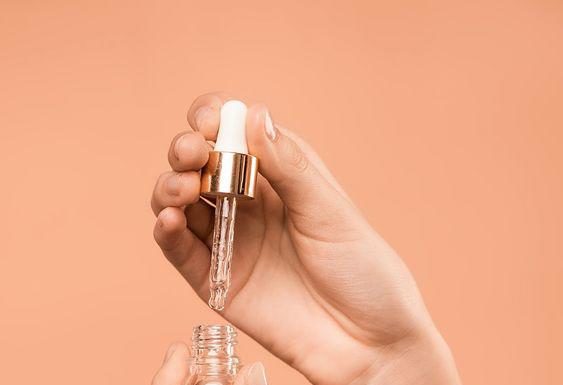 Achieving Glass Skin is now a breeze with this homemade serum