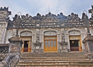 Resting place of the 12th emperor of the Nguyen Dynasty: Famous for the painting “Hidden Mist of the Nine Dragons”
