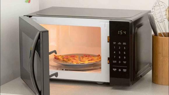 6 Kitchen Mistakes You Should Avoid, #3 Can Be Very Dangerous