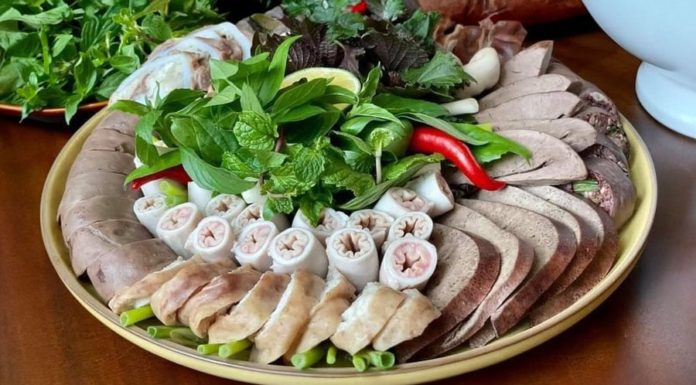 End of the year, learn the secret to boiling crispy and delicious white meat without any unpleasant odor, making a favorite dish for everyone to enjoy.