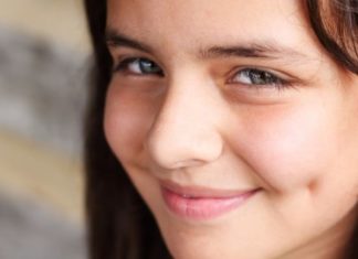 The person with a beauty spot not only radiates attraction, but also encounters abundant luck in life