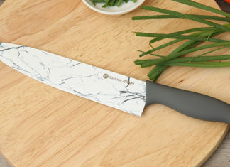 “How to Sharpen a Knife in 3 Easy Steps Using Newspaper”