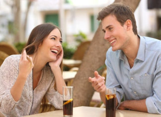 Capturing Someone’s Heart Through Eye Contact: Tips on How to Do It