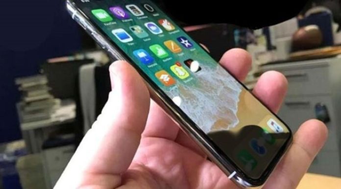 IPhone Screen Ink Stains: Uncovering 3 Causes and Optimal Solutions for You