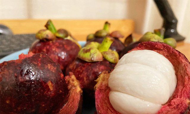 How to choose delicious mangosteens by looking at one spot on the skin