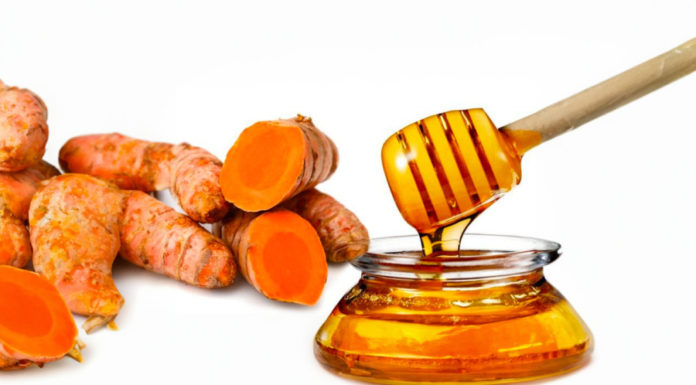 Bye bye dry and dull skin: Add these 5 ingredients to honey and apply, see the magic!