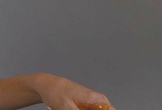 Honey combined with these 6 ingredients will give you a baby-smooth skin