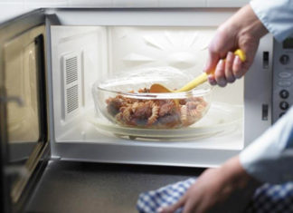 How to Heat Food at Home Safely and Effectively