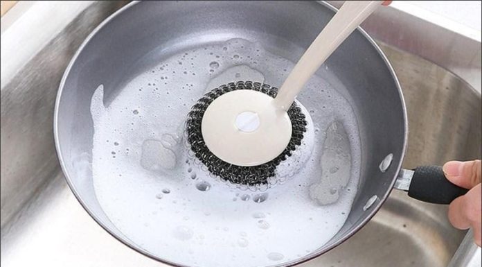 7 Quick Ways to Clean Burnt Stainless Steel Pot Bottom Instantly