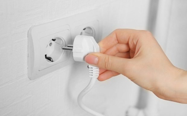 6 Ways to Cool Your Home in 10 Minutes