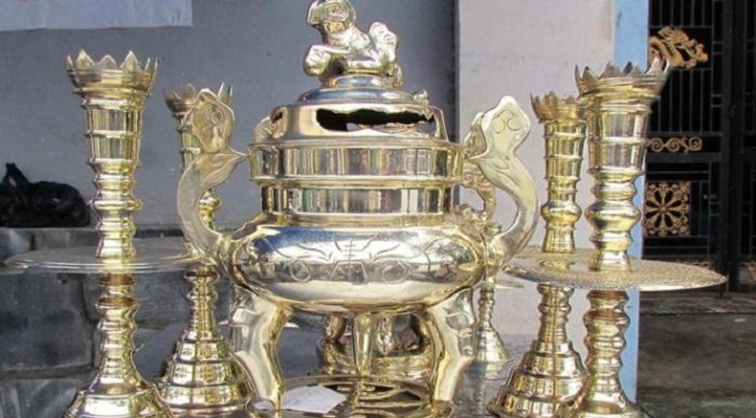 Preparing a Polished Bronze Incense Burner for Lunar New Year: Essential Cleaning Tips