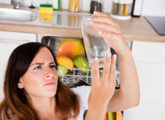 Cleaning Tips for Sparkling and Odor-Free Glassware