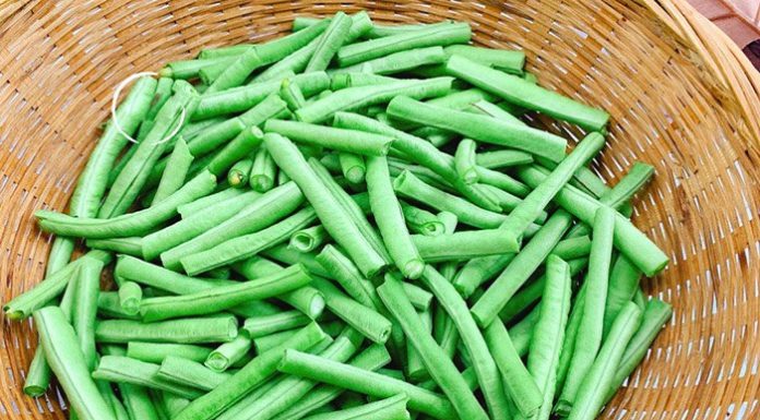 Don’t fry right after washing, there are 2 more steps needed, many people do it wrong so it’s not delicious and crispy.