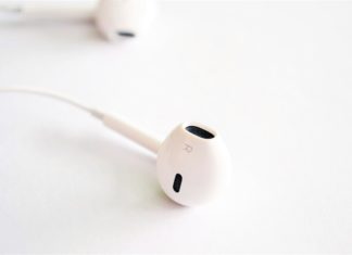 5 Tips for Speedy Cleaning of Your Phone Earphones and Headphones