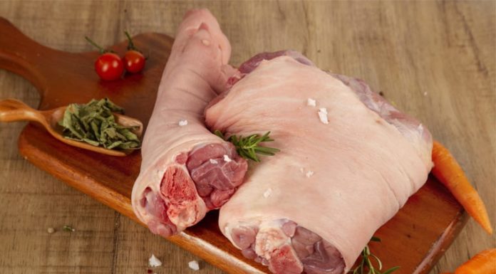 Which is tastier: buying pork trotters with front legs or back legs?