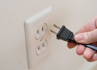 Should You Unplug the Refrigerator Before a Long Trip in Winter?