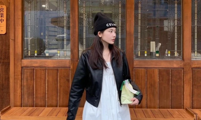 Chic Accessories to Keep You Warm and Stylish on Cold Days