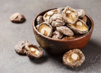 Soak dried mushrooms in just 2 minutes for plump and juicy results