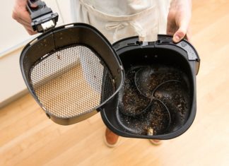 How to Clean an Air Fryer in One Go with Common Household Ingredients