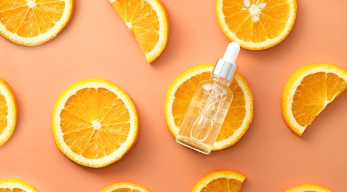 Effectively Blur Freckles with DIY Vitamin C Face Mask