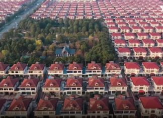 The Strange “Rich Village”: Everyone lives in mansions, drives luxury cars, but 100% are workers