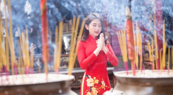 Celebrating the Full Moon of the Lunar Calendar for Good Luck and Success in the New Year