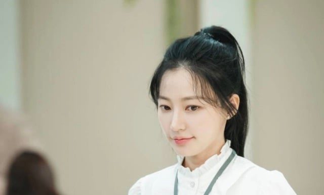 Contrasting Styles of Two Female Supporting Characters in “Marry Me and Take My Husband” – One Praised for her Beauty and the Other Criticized for being Old