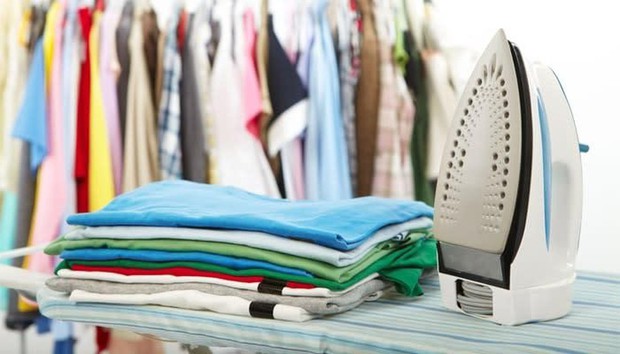 Strategies to Eliminate Unpleasant Smells in Clothes After Prolonged Rainy Weather