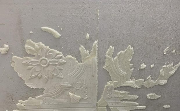 Dealing with a Difficult Situation: Receiving the House from the Tenant, Homeowner Discovers a Troublesome Detail on the Wall: What Should be done?