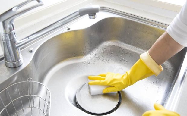 Step-by-Step Guide to Cleaning a Dishwasher
