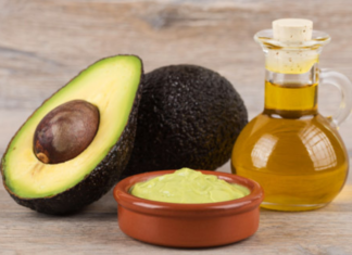 Tips for using avocado oil to rejuvenate and smooth your skin
