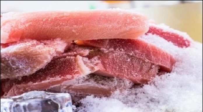 Quick and Easy Tips for Defrosting Meat and Fish while Keeping Them Fresh