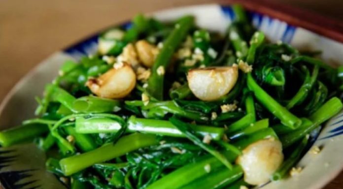 Crispy and vibrant morning glory stir-fry, no more excess water with this simple step