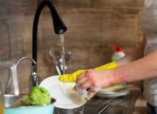 Why Should You Use Hot or Cold Water When Washing Dishes?