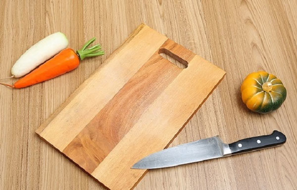 8 Common Mistakes People Make with Cutting Boards