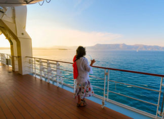 8 Useful Tips to Avoid Motion Sickness on a Boat