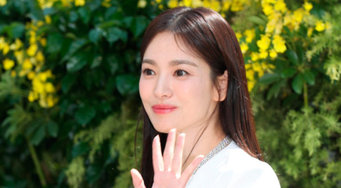 Achieve Bright and Smooth Skin with Song Hye Kyo’s Fresh Milk Face Cleansing Technique