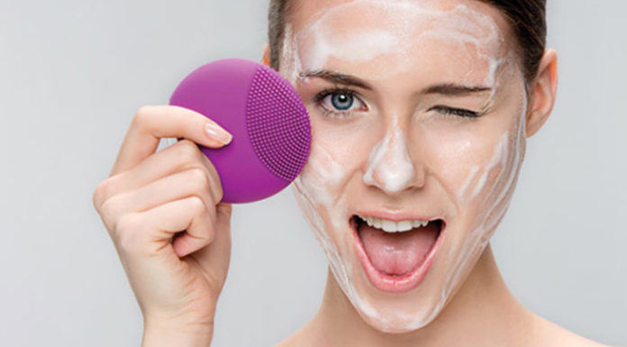How to Effectively Use a Face Wash Machine to Fix Acne